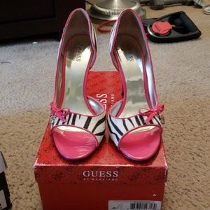 Guess Open Toe Pump